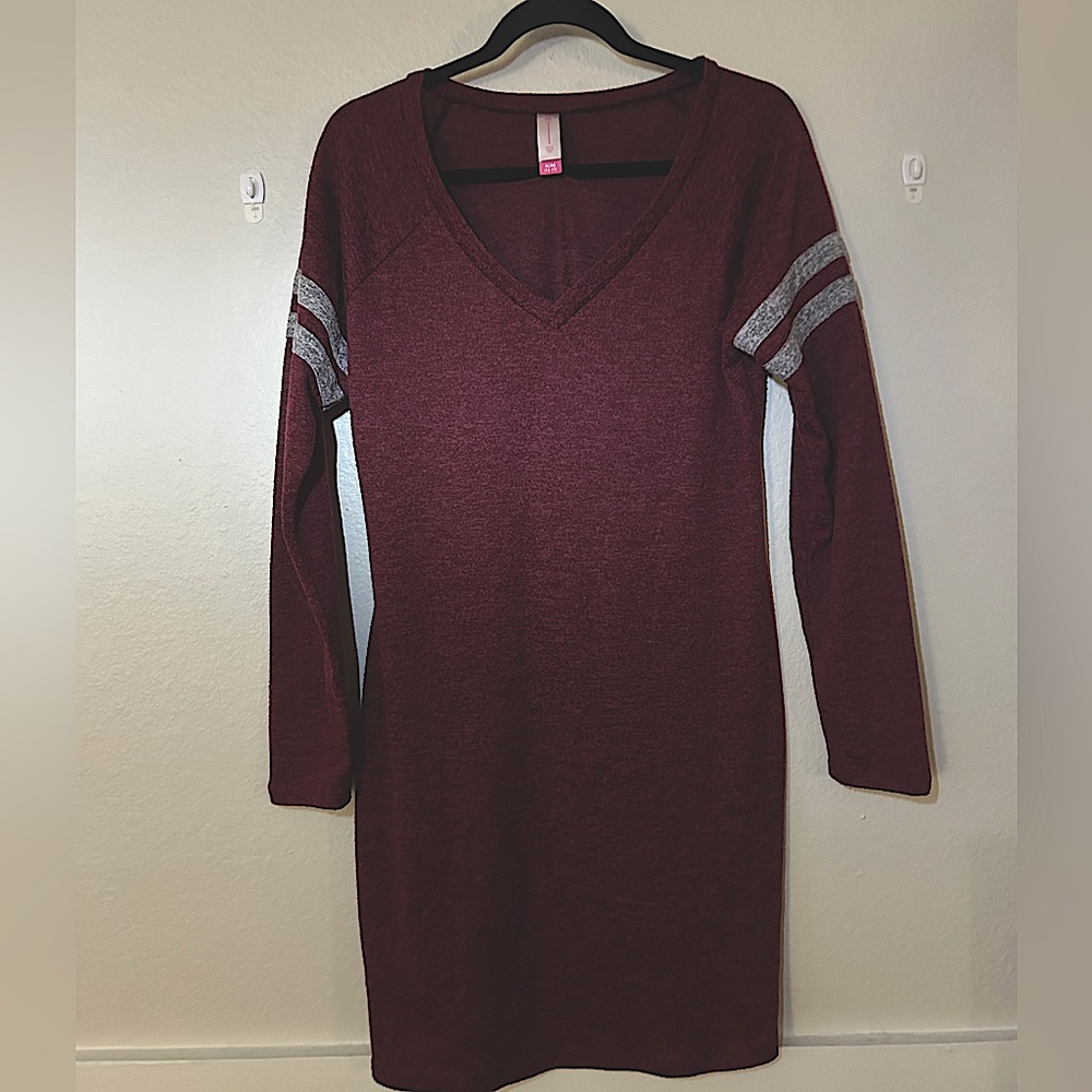 NO BOUNDARIES Women’s Burgundy Sweater Dress Size XL